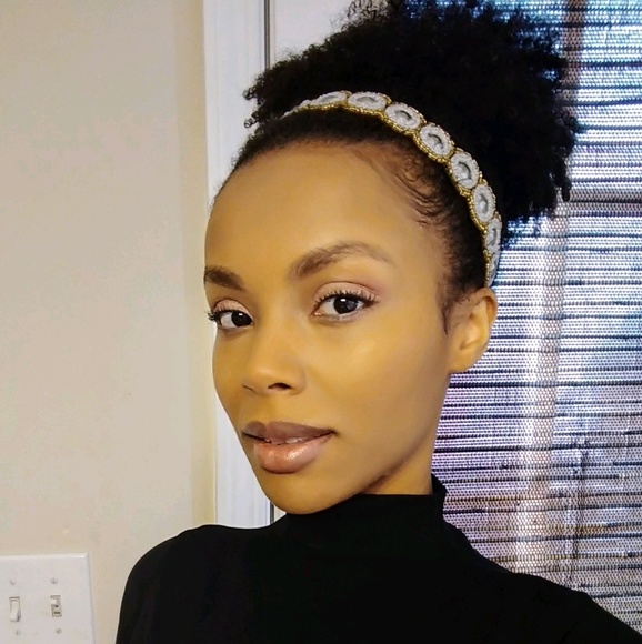 Meet your Posher, Tionda - Picture 1 of 1